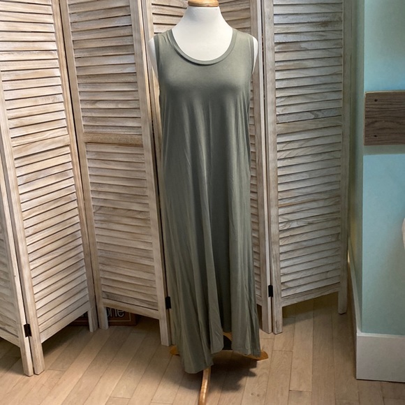 Artisan Ny Dresses & Skirts - Artisan NY dress pale olive green NWT